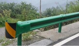 高速公路波形梁護欄