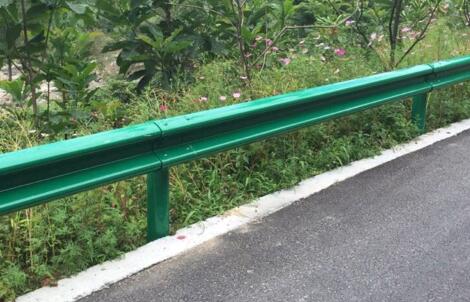 新型高速公路用波形護欄板的強度和剛度要求