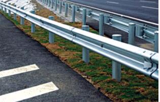 w板防撞波形護欄安裝