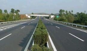 波形護(hù)欄板安裝細(xì)節(jié)