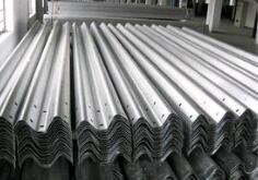 波形護欄板在日常生活的作用和標準