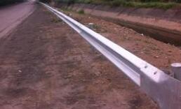 波形防撞護欄板