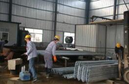 波形護欄板廠家淺談防眩設施連續設置注意事項