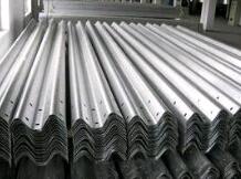 波形護欄板廠家對冷鍍鋅護欄表面防腐層的處理分類