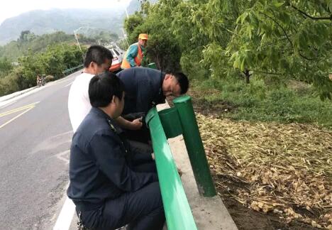 加強(qiáng)冬季管理 確保公路暢通